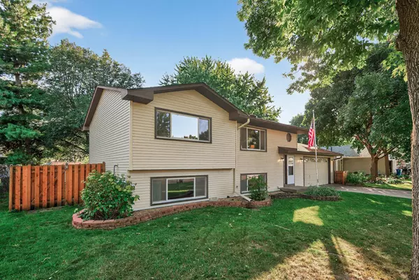 Champlin, MN 55316,908 Ludwig AVE N