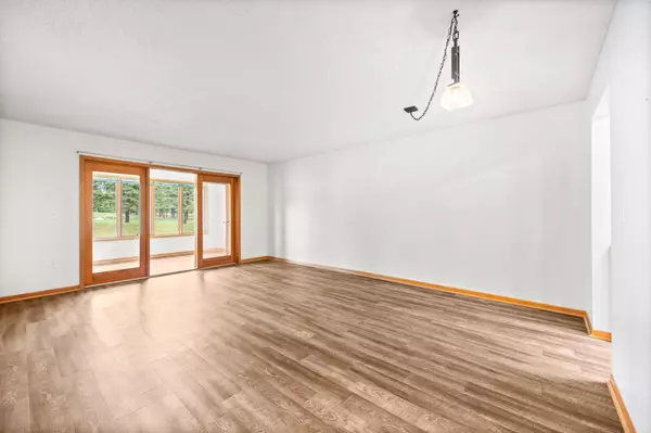 Hutchinson, MN 55350,250 Freemont AVE SE #136