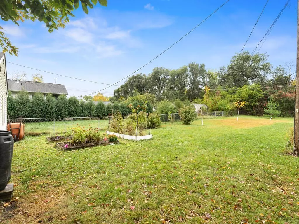 Saint Paul, MN 55116,1075 Saint Paul AVE