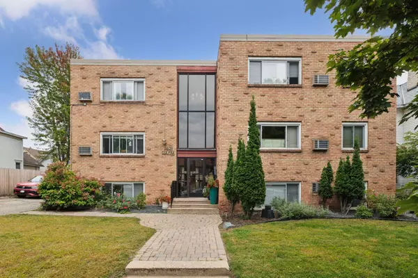 Minneapolis, MN 55408,2639 Colfax AVE S #104