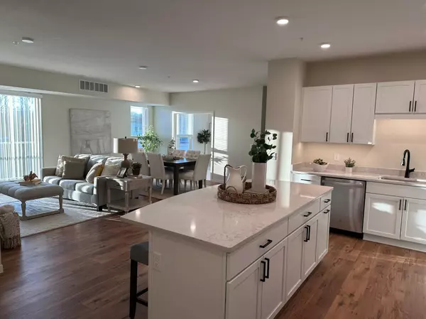 Mound, MN 55364,2350 Harbor Place #214