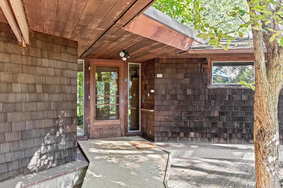 4736 Coffey LN, Minneapolis, MN 55406