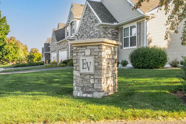 Champlin, MN 55316,11914 Emery Village DR N