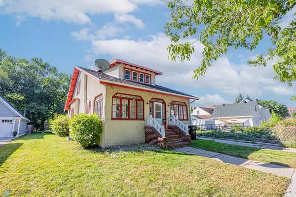 Fargo, ND 58103,1118 8th AVE S