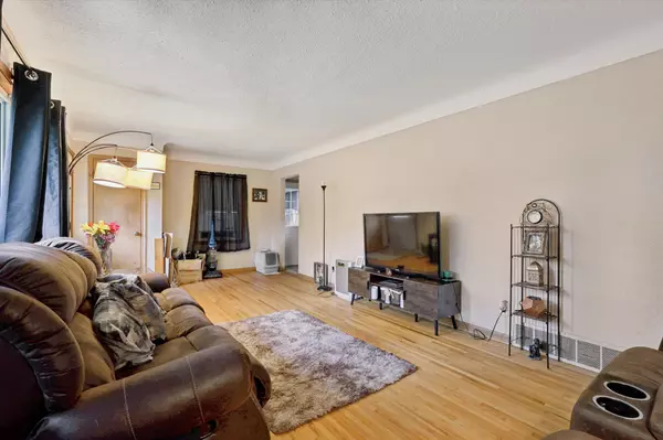 Saint Paul, MN 55106,1373 Ross AVE
