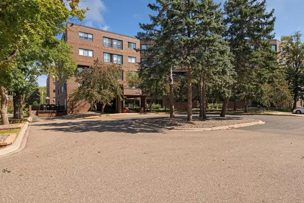 Saint Paul, MN 55116,2275 Youngman AVE #308W