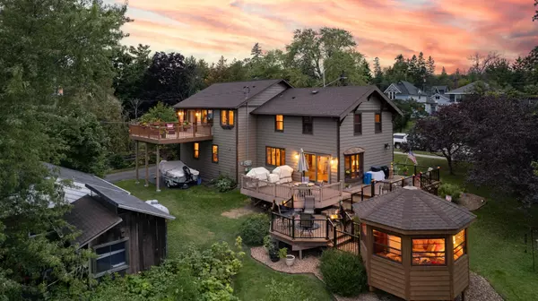 4 Lakeside CT, Duluth, MN 55804
