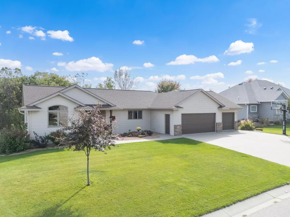 Saint Charles, MN 55972,336 Whispering Hills DR