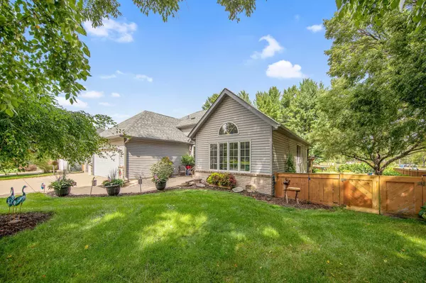 Vadnais Heights, MN 55127,565 Oak Creek DR S