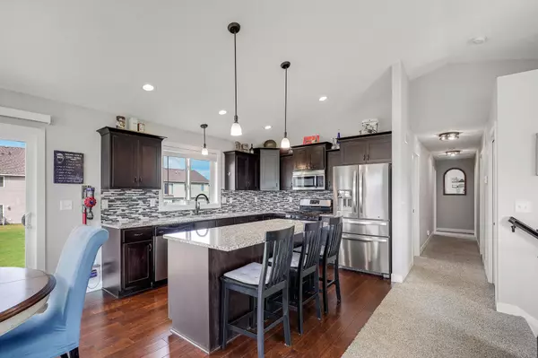 3263 224th ST W, Farmington, MN 55024