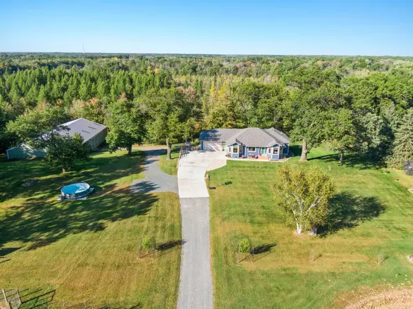 Wyoming, MN 55092,6548 Wyoming TRL