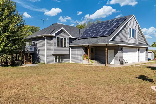 South Haven, MN 55382,33381 743rd AVE