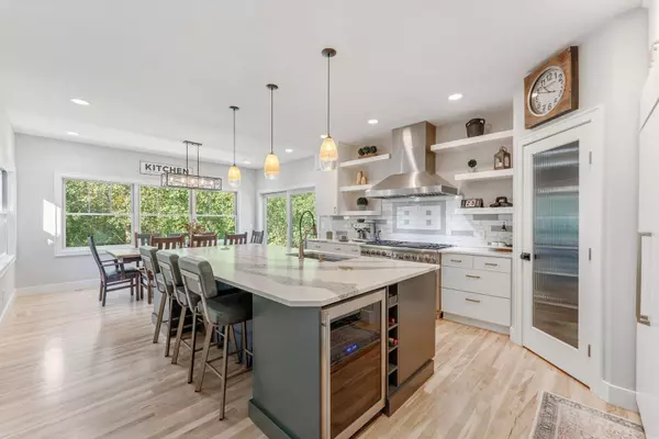 Lakeville, MN 55044,23062 Woodland Ridge DR