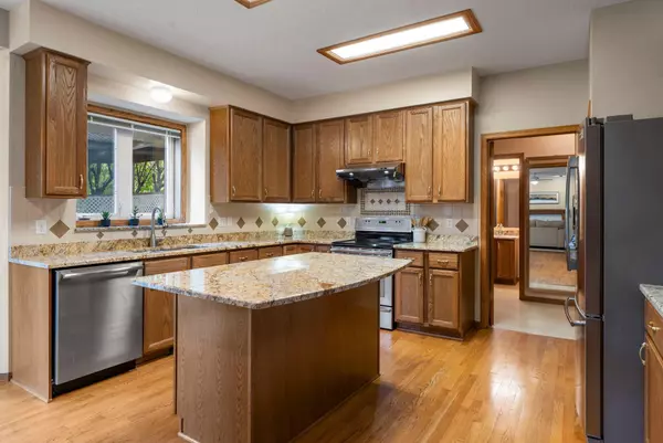 Apple Valley, MN 55124,13947 Fleetwood AVE