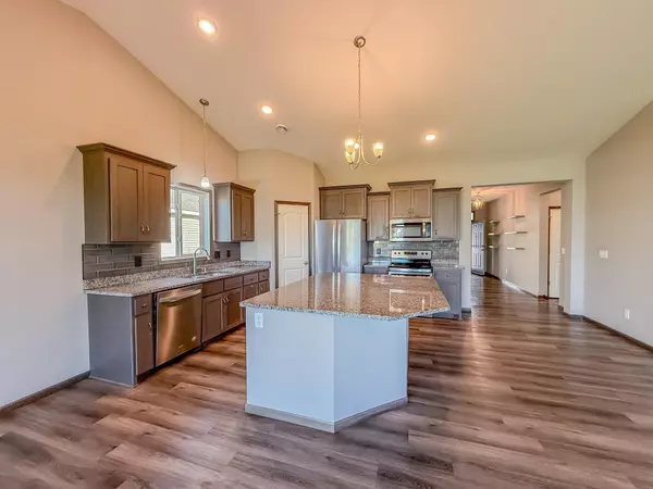 Cottage Grove, MN 55016,6776 92nd ST S