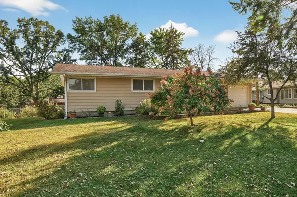 276 Dawn AVE, Shoreview, MN 55126