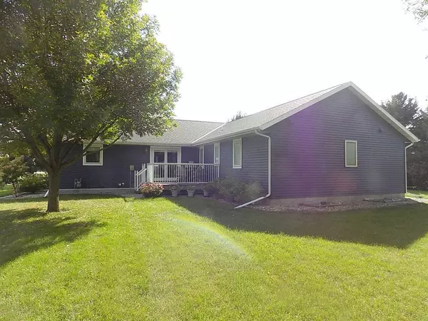 Winthrop, MN 55396,618 E 8th ST