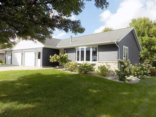 Winthrop, MN 55396,618 E 8th ST