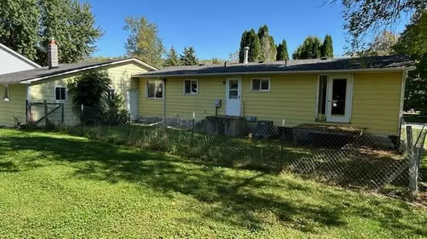 Glenwood, MN 56334,507 3rd ST NE