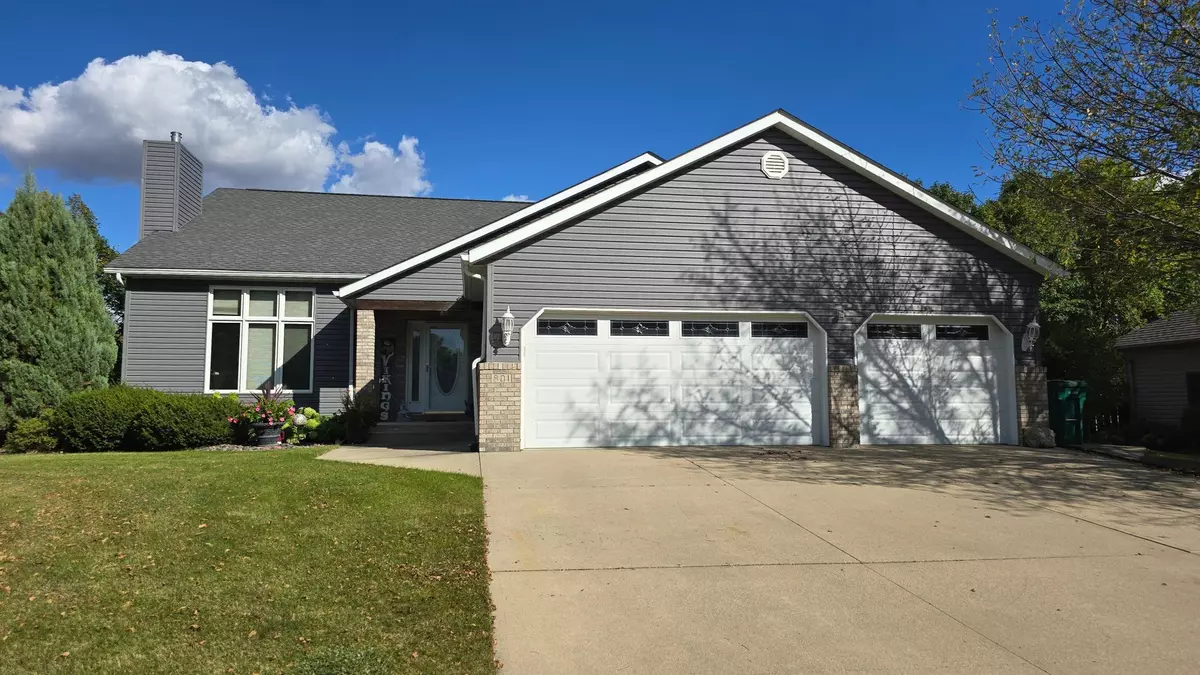 Marshall, MN 56258,801 Deschepper ST