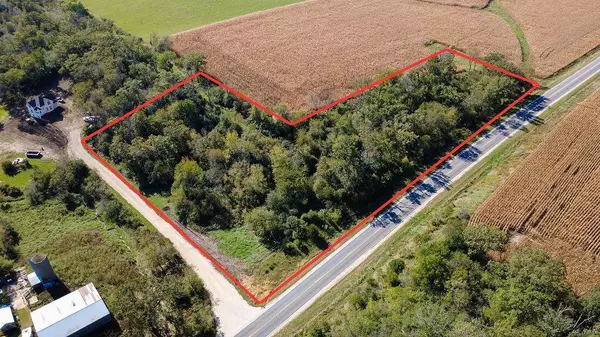 Spring Valley, MN 55975,16416 County 14