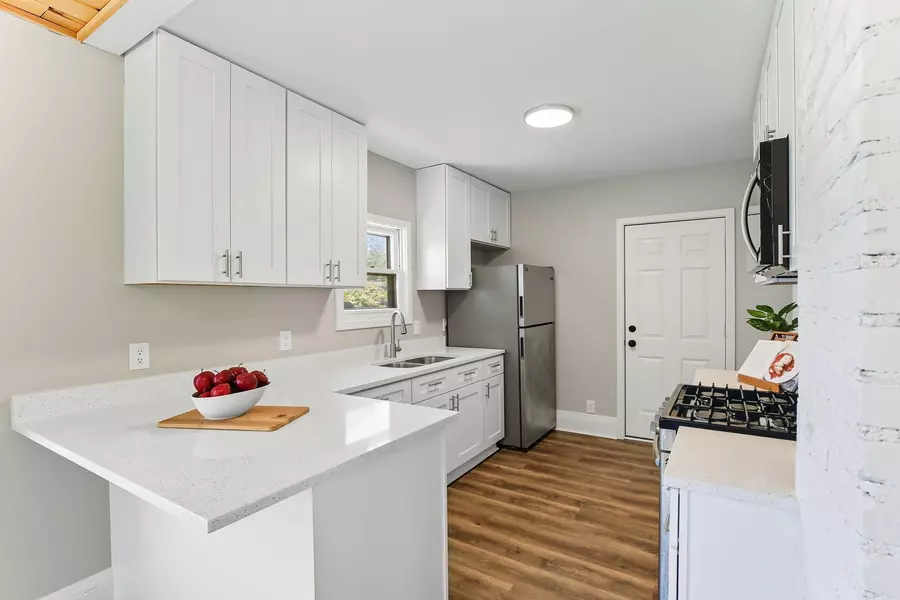 1292 Taylor AVE, Saint Paul, MN 55104