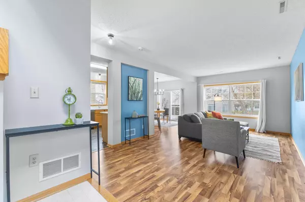 Chanhassen, MN 55317,8716 N Bay DR