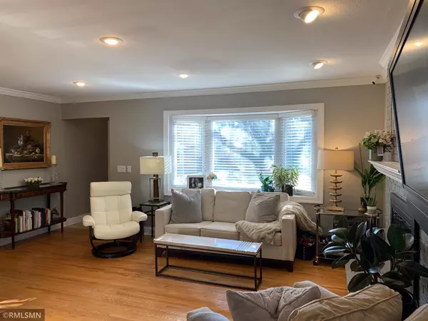 Minneapolis, MN 55410,5534 Washburn AVE S