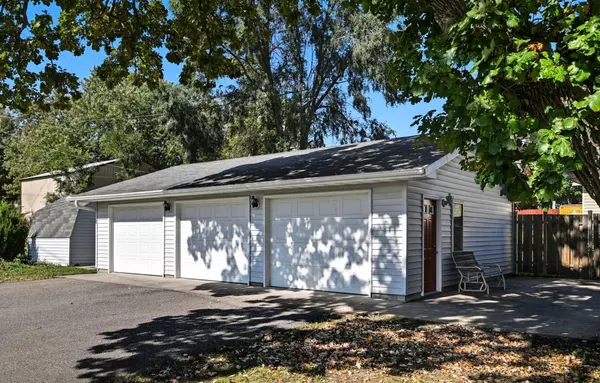 South Haven, MN 55382,401 Fairhaven AVE