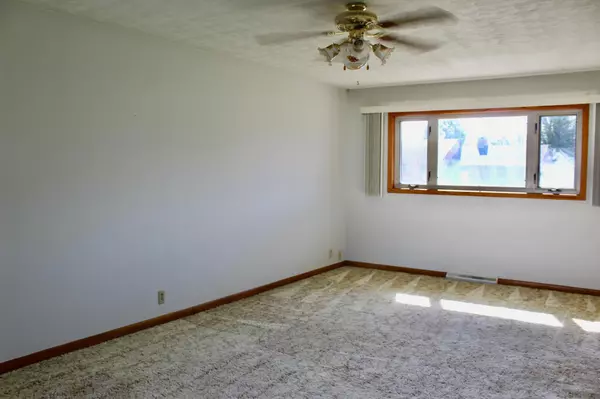 Blooming Prairie, MN 55917,232 5th ST NW