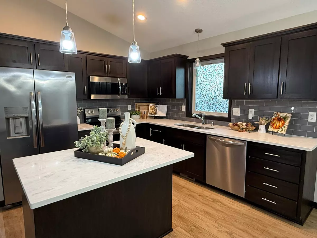 New Prague, MN 56071,1213 Olivia ST SE