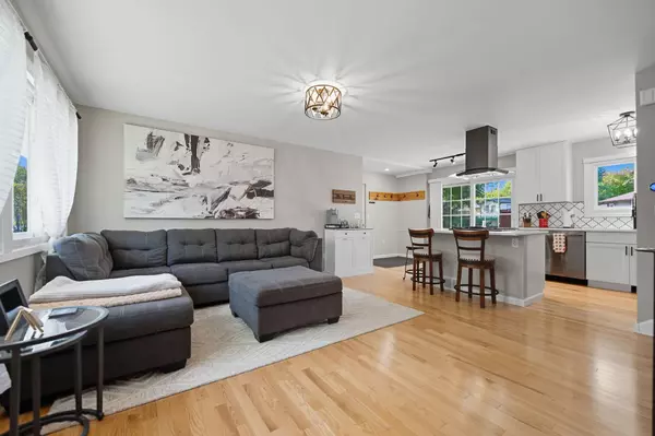 Eden Prairie, MN 55347,9549 Yorkshire LN