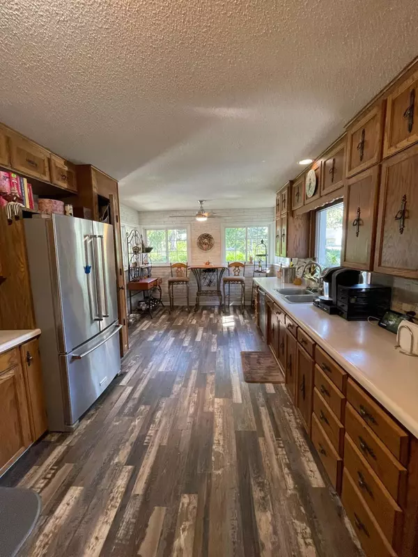 Austin, MN 55912,604 Oakland PL NE