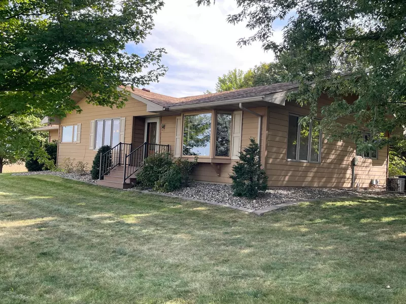 67927 270th ST, Manchester Twp, MN 56009