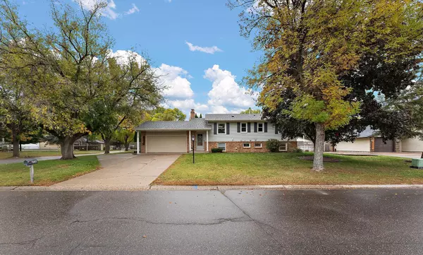 Cottage Grove, MN 55016,8664 88th ST S