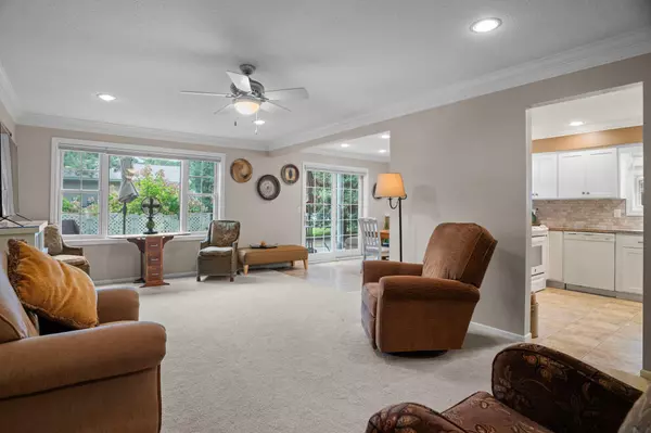 White Bear Lake, MN 55110,1829 County Road E E #20