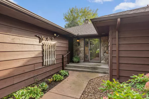 Brooklyn Center, MN 55430,6918 Willow LN