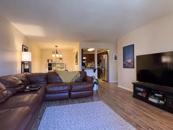 Eden Prairie, MN 55344,11160 Anderson Lakes Pkwy #218