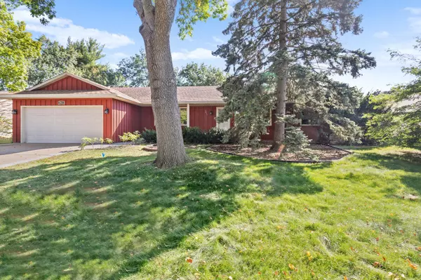 7433 W 105th ST, Bloomington, MN 55438