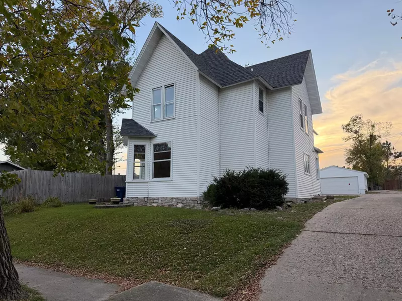 306 Forest ST, Lisbon, ND 58054