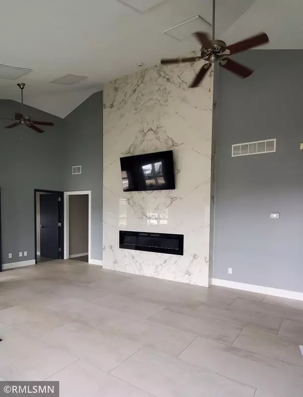 Buffalo, MN 55313,303 12th AVE S