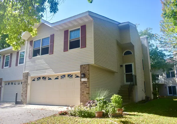 4249 Boulder Ridge PT, Eagan, MN 55122