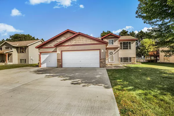 708 10th AVE NE, Rice, MN 56367
