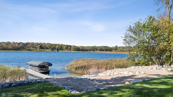 Detroit Lakes, MN 56501,2513 N Long Lake RD