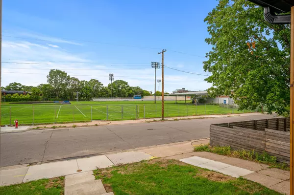 Minneapolis, MN 55418,1919 Monroe ST NE