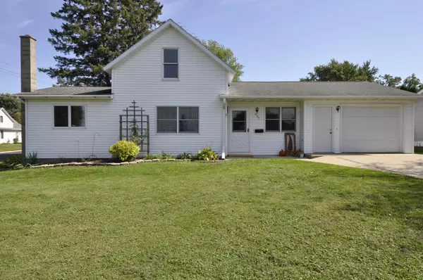 307 Wabasha AVE, Saint Charles, MN 55972