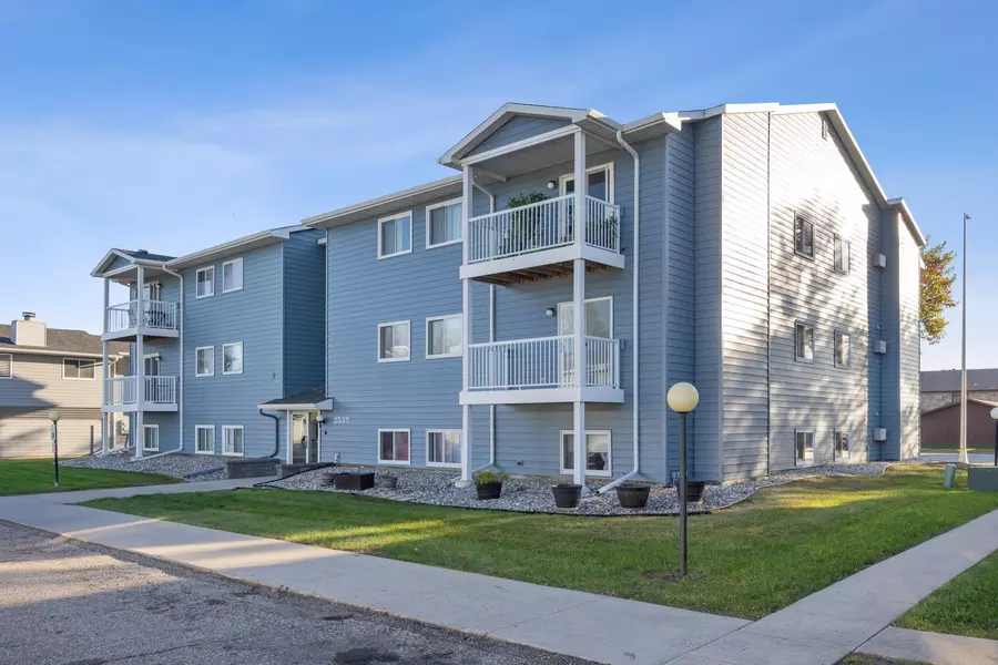 2535 25th ST S #B203, Fargo, ND 58103