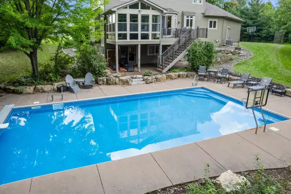 Shakopee, MN 55379,13599 Stonebrooke Curve