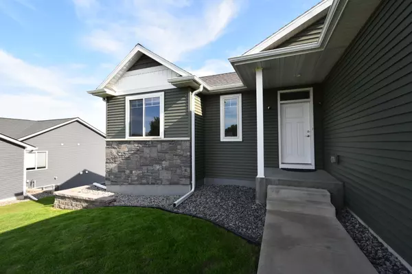 Zumbrota, MN 55992,601 Golfview AVE