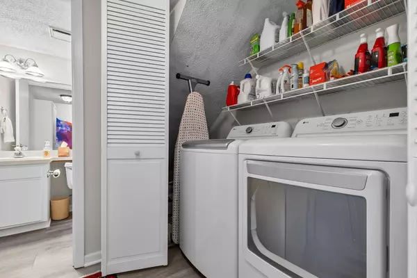 Hopkins, MN 55343,5228 Silver Maple CIR